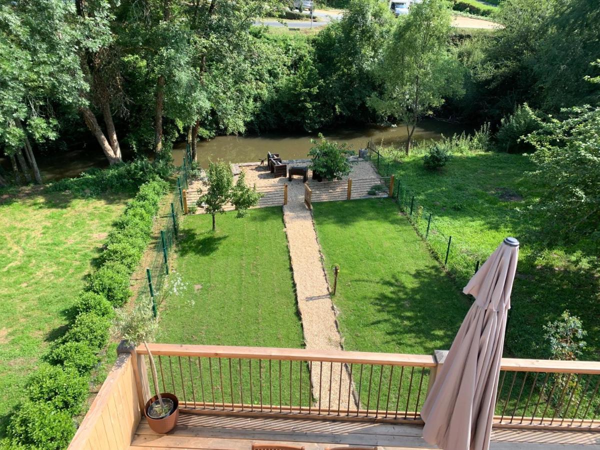Segur-le-Chateau Villa Au Bord De La Rivier מראה חיצוני תמונה